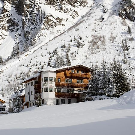 Hotel Almhof-Reithof Pitztal à Sankt Leonhard im Pitztal Extérieur photo