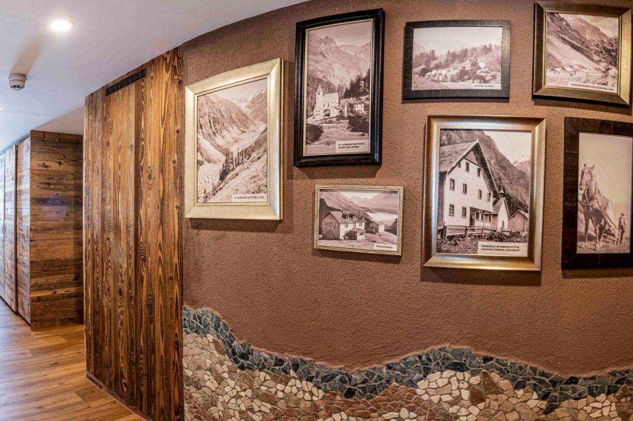 Hotel Almhof-Reithof Pitztal à Sankt Leonhard im Pitztal Extérieur photo