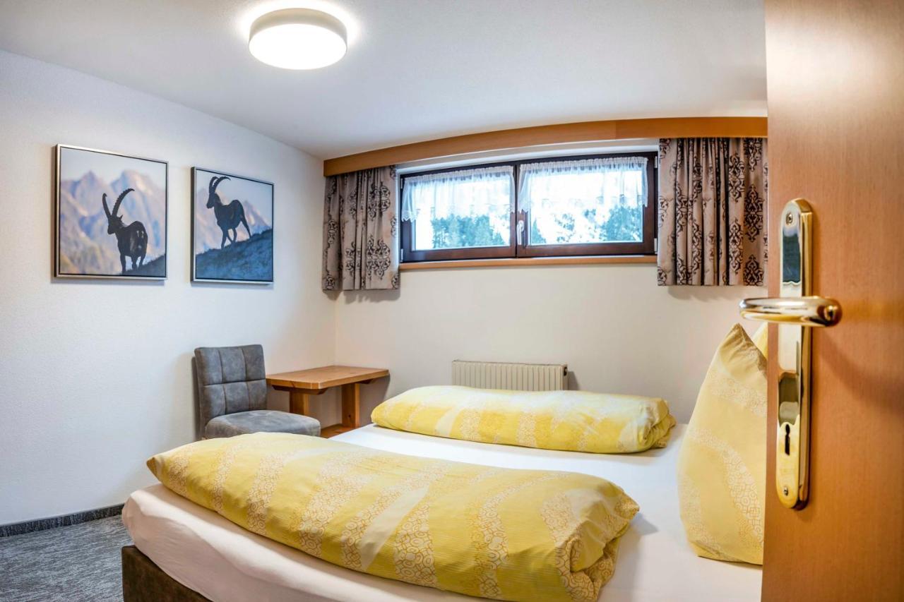 Hotel Almhof-Reithof Pitztal à Sankt Leonhard im Pitztal Extérieur photo