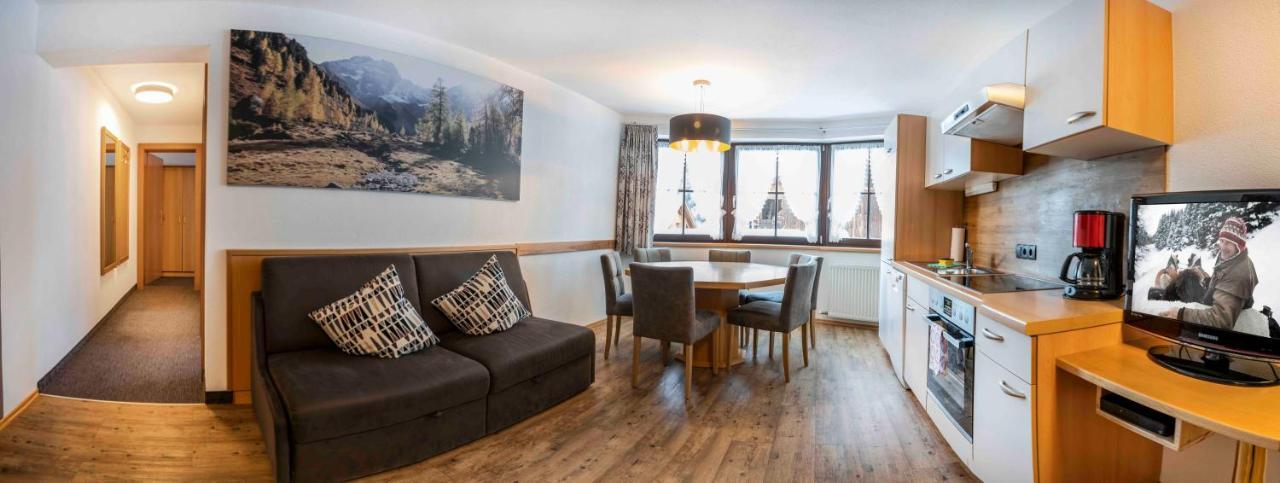 Hotel Almhof-Reithof Pitztal à Sankt Leonhard im Pitztal Extérieur photo